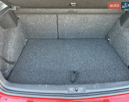 Червоний Фольксваген Гольф, об'ємом двигуна 1.6 л та пробігом 195 тис. км за 6900 $, фото 9 на Automoto.ua