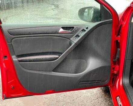 Красный Фольксваген Гольф, объемом двигателя 1.6 л и пробегом 197 тыс. км за 7690 $, фото 18 на Automoto.ua