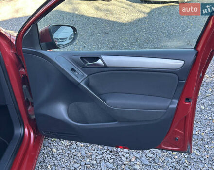 Красный Фольксваген Гольф, объемом двигателя 1.6 л и пробегом 270 тыс. км за 7700 $, фото 7 на Automoto.ua