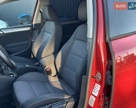 Красный Фольксваген Гольф, объемом двигателя 1.6 л и пробегом 270 тыс. км за 7700 $, фото 11 на Automoto.ua