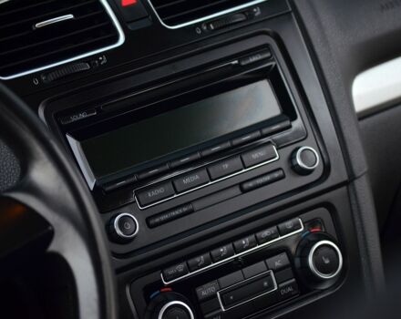 Червоний Фольксваген Гольф, об'ємом двигуна 1.4 л та пробігом 150 тис. км за 6999 $, фото 13 на Automoto.ua