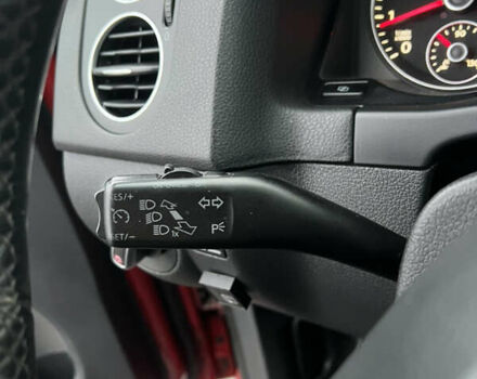 Червоний Фольксваген Гольф, об'ємом двигуна 1.6 л та пробігом 223 тис. км за 6550 $, фото 28 на Automoto.ua