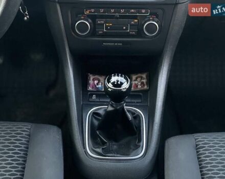 Красный Фольксваген Гольф, объемом двигателя 1.2 л и пробегом 205 тыс. км за 6800 $, фото 17 на Automoto.ua