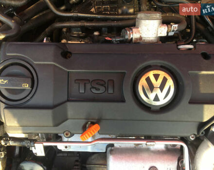 Красный Фольксваген Гольф, объемом двигателя 1.39 л и пробегом 220 тыс. км за 7200 $, фото 9 на Automoto.ua