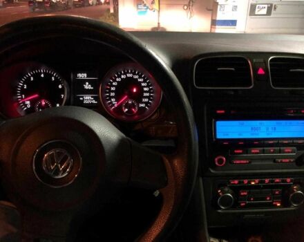 Красный Фольксваген Гольф, объемом двигателя 1.2 л и пробегом 200 тыс. км за 6450 $, фото 4 на Automoto.ua