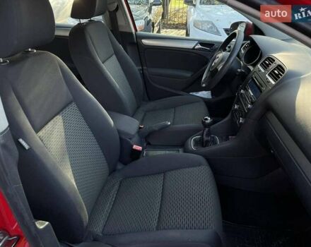 Красный Фольксваген Гольф, объемом двигателя 1.2 л и пробегом 205 тыс. км за 6800 $, фото 18 на Automoto.ua