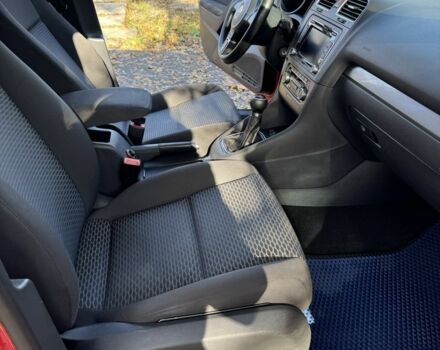 Червоний Фольксваген Гольф, об'ємом двигуна 1.4 л та пробігом 223 тис. км за 5850 $, фото 16 на Automoto.ua