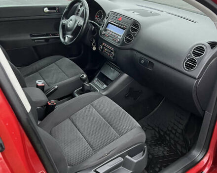 Червоний Фольксваген Гольф, об'ємом двигуна 1.6 л та пробігом 223 тис. км за 6550 $, фото 22 на Automoto.ua