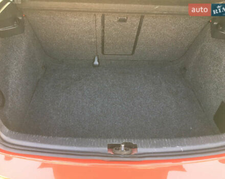 Красный Фольксваген Гольф, объемом двигателя 1.39 л и пробегом 220 тыс. км за 7200 $, фото 17 на Automoto.ua