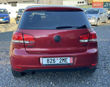 Красный Фольксваген Гольф, объемом двигателя 1.6 л и пробегом 270 тыс. км за 7700 $, фото 4 на Automoto.ua