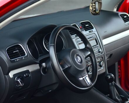 Червоний Фольксваген Гольф, об'ємом двигуна 1.4 л та пробігом 150 тис. км за 6999 $, фото 11 на Automoto.ua