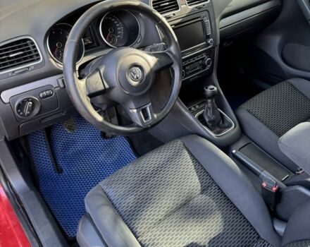 Червоний Фольксваген Гольф, об'ємом двигуна 1.4 л та пробігом 223 тис. км за 5850 $, фото 12 на Automoto.ua
