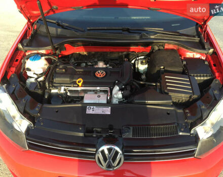 Красный Фольксваген Гольф, объемом двигателя 1.39 л и пробегом 220 тыс. км за 7200 $, фото 10 на Automoto.ua