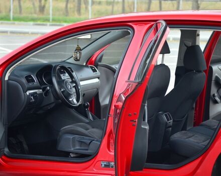 Червоний Фольксваген Гольф, об'ємом двигуна 1.4 л та пробігом 150 тис. км за 6999 $, фото 9 на Automoto.ua