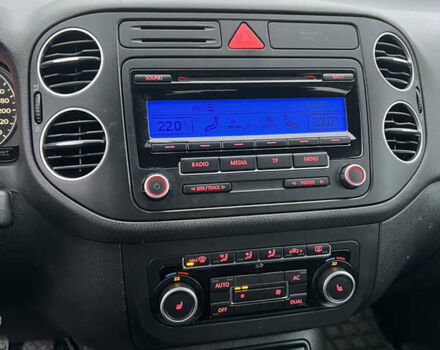 Червоний Фольксваген Гольф, об'ємом двигуна 1.6 л та пробігом 223 тис. км за 6550 $, фото 13 на Automoto.ua