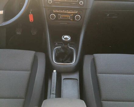 Красный Фольксваген Гольф, объемом двигателя 1.39 л и пробегом 220 тыс. км за 7200 $, фото 11 на Automoto.ua