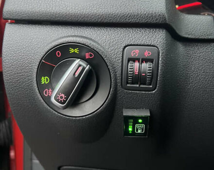 Червоний Фольксваген Гольф, об'ємом двигуна 1.6 л та пробігом 223 тис. км за 6550 $, фото 29 на Automoto.ua