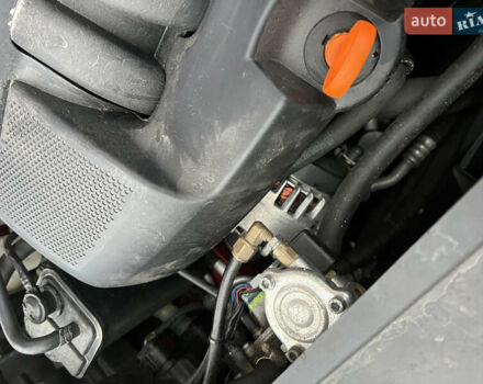 Червоний Фольксваген Гольф, об'ємом двигуна 1.6 л та пробігом 223 тис. км за 6550 $, фото 25 на Automoto.ua