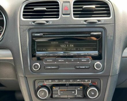 Красный Фольксваген Гольф, объемом двигателя 1.4 л и пробегом 156 тыс. км за 10350 $, фото 11 на Automoto.ua