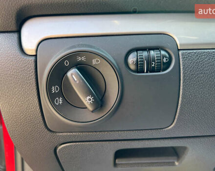 Красный Фольксваген Гольф, объемом двигателя 1.4 л и пробегом 156 тыс. км за 10350 $, фото 9 на Automoto.ua