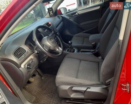 Красный Фольксваген Гольф, объемом двигателя 1.4 л и пробегом 251 тыс. км за 6850 $, фото 26 на Automoto.ua