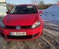 Красный Фольксваген Гольф, объемом двигателя 1.2 л и пробегом 157 тыс. км за 5700 $, фото 1 на Automoto.ua