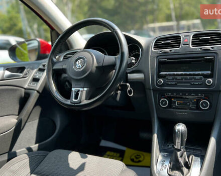 Красный Фольксваген Гольф, объемом двигателя 1.4 л и пробегом 156 тыс. км за 10350 $, фото 16 на Automoto.ua
