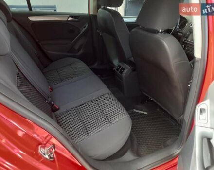 Красный Фольксваген Гольф, объемом двигателя 1.4 л и пробегом 251 тыс. км за 6850 $, фото 29 на Automoto.ua