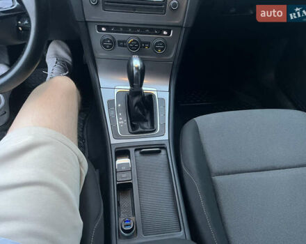 Червоний Фольксваген Гольф, об'ємом двигуна 1.4 л та пробігом 170 тис. км за 10500 $, фото 15 на Automoto.ua