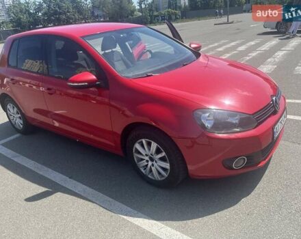 Красный Фольксваген Гольф, объемом двигателя 1.39 л и пробегом 250 тыс. км за 7999 $, фото 4 на Automoto.ua