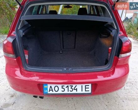 Красный Фольксваген Гольф, объемом двигателя 1.39 л и пробегом 151 тыс. км за 8900 $, фото 2 на Automoto.ua