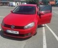Красный Фольксваген Гольф, объемом двигателя 1.39 л и пробегом 250 тыс. км за 7999 $, фото 1 на Automoto.ua
