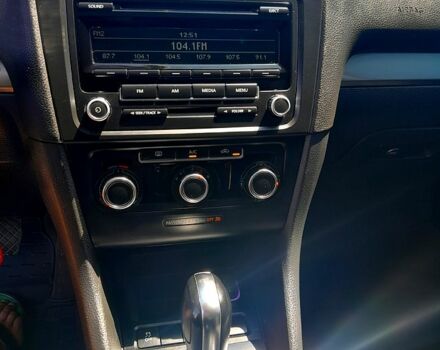 Красный Фольксваген Гольф, объемом двигателя 2.5 л и пробегом 127 тыс. км за 8400 $, фото 1 на Automoto.ua