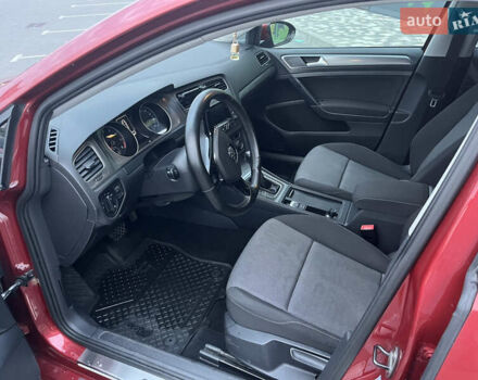 Червоний Фольксваген Гольф, об'ємом двигуна 1.4 л та пробігом 170 тис. км за 10500 $, фото 5 на Automoto.ua