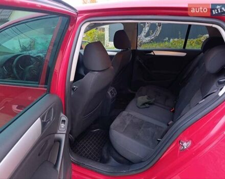 Красный Фольксваген Гольф, объемом двигателя 1.39 л и пробегом 151 тыс. км за 8900 $, фото 3 на Automoto.ua