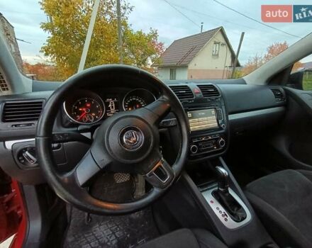 Красный Фольксваген Гольф, объемом двигателя 1.39 л и пробегом 151 тыс. км за 8900 $, фото 12 на Automoto.ua