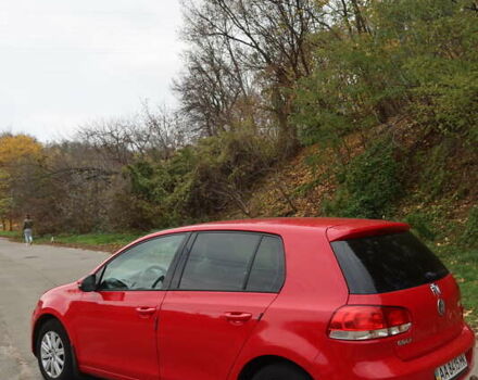 Красный Фольксваген Гольф, объемом двигателя 1.6 л и пробегом 290 тыс. км за 7700 $, фото 2 на Automoto.ua