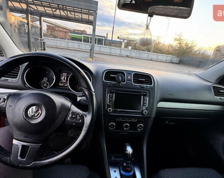 Красный Фольксваген Гольф, объемом двигателя 2.48 л и пробегом 194 тыс. км за 9900 $, фото 10 на Automoto.ua