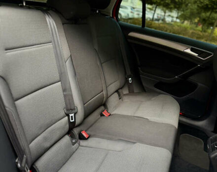 Красный Фольксваген Гольф, объемом двигателя 1.8 л и пробегом 170 тыс. км за 10950 $, фото 14 на Automoto.ua