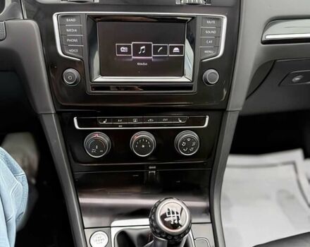 Червоний Фольксваген Гольф, об'ємом двигуна 2 л та пробігом 71 тис. км за 8000 $, фото 10 на Automoto.ua