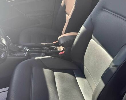 Красный Фольксваген Гольф, объемом двигателя 2 л и пробегом 77 тыс. км за 7200 $, фото 7 на Automoto.ua