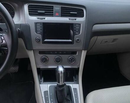 Красный Фольксваген Гольф, объемом двигателя 1.97 л и пробегом 146 тыс. км за 12950 $, фото 12 на Automoto.ua