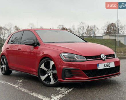 Червоний Фольксваген Гольф, об'ємом двигуна 2 л та пробігом 186 тис. км за 10900 $, фото 1 на Automoto.ua