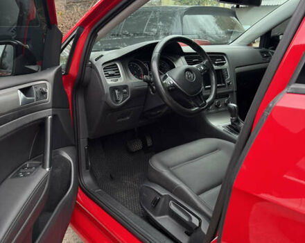 Фольксваген Гольф 2015 в Киеве на Automoto.ua Красный Фольксваген Гольф, объемом двигателя 1.8 л и пробегом 127 тыс. км за 12499 $, фото 4 на Automoto.ua