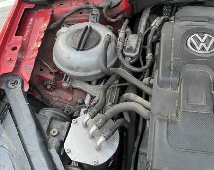 Красный Фольксваген Гольф, объемом двигателя 1.97 л и пробегом 146 тыс. км за 12950 $, фото 15 на Automoto.ua