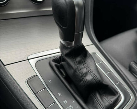 Фольксваген Гольф 2015 в Киеве на Automoto.ua Красный Фольксваген Гольф, объемом двигателя 1.8 л и пробегом 127 тыс. км за 12499 $, фото 8 на Automoto.ua