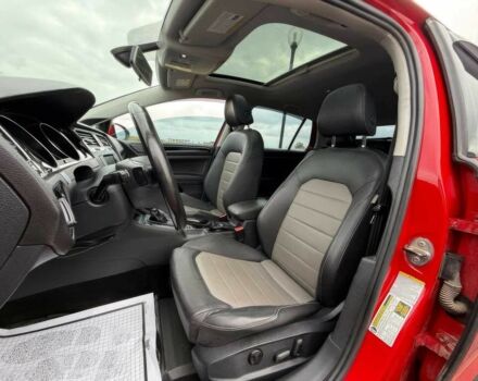 Красный Фольксваген Гольф, объемом двигателя 2 л и пробегом 74 тыс. км за 5000 $, фото 7 на Automoto.ua