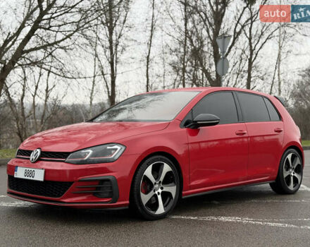 Червоний Фольксваген Гольф, об'ємом двигуна 2 л та пробігом 186 тис. км за 10900 $, фото 4 на Automoto.ua