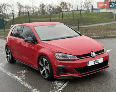 Червоний Фольксваген Гольф, об'ємом двигуна 2 л та пробігом 186 тис. км за 10900 $, фото 3 на Automoto.ua
