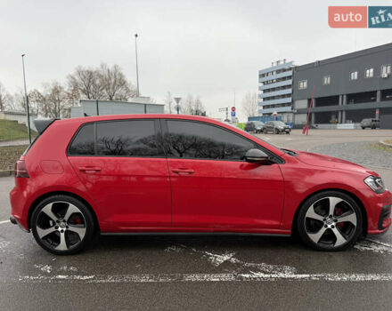 Червоний Фольксваген Гольф, об'ємом двигуна 2 л та пробігом 186 тис. км за 10900 $, фото 9 на Automoto.ua